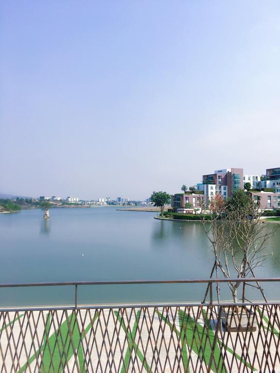 Serene Lake Condominium Chiang Mai Bagian luar foto